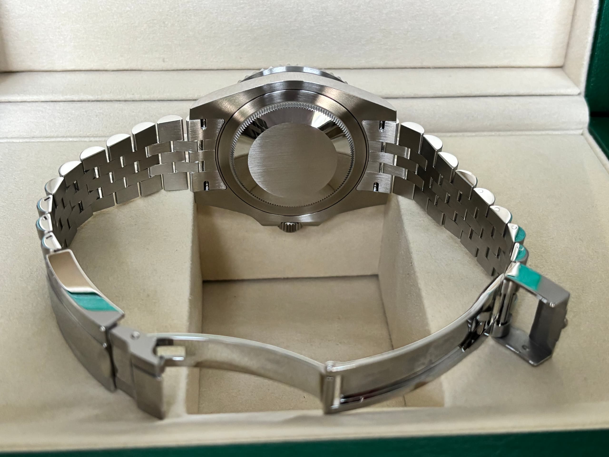 Rolex GMT Master II 126710GRNR “Bruce Wayne” (2026) — photo 3